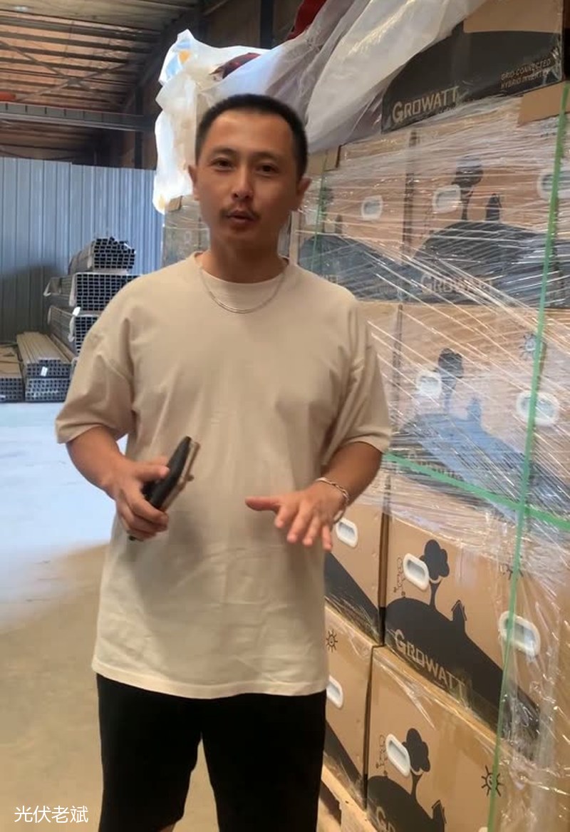 离网电站储能电池设备仓库实拍